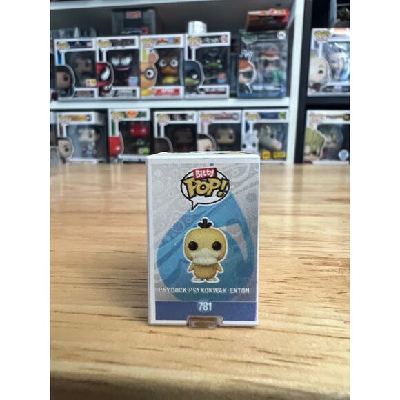 RARE CHASE BITTY Psyduck Pokemon Funko Pop #781 Pokémon Vinyl Figure TCG Psychic - Picture 2 of 6